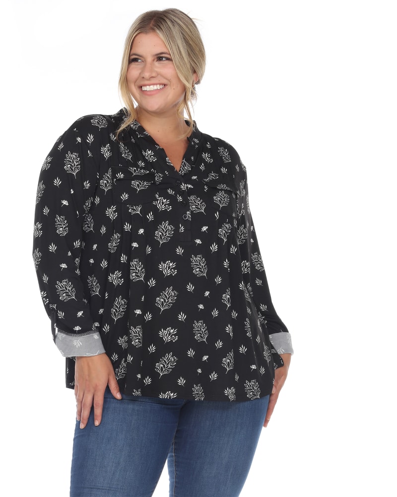 Front of a model wearing a size 3X Pleated Long Sleeve Leaf Print Blouse in Black by White Mark. | dia_product_style_image_id:247361